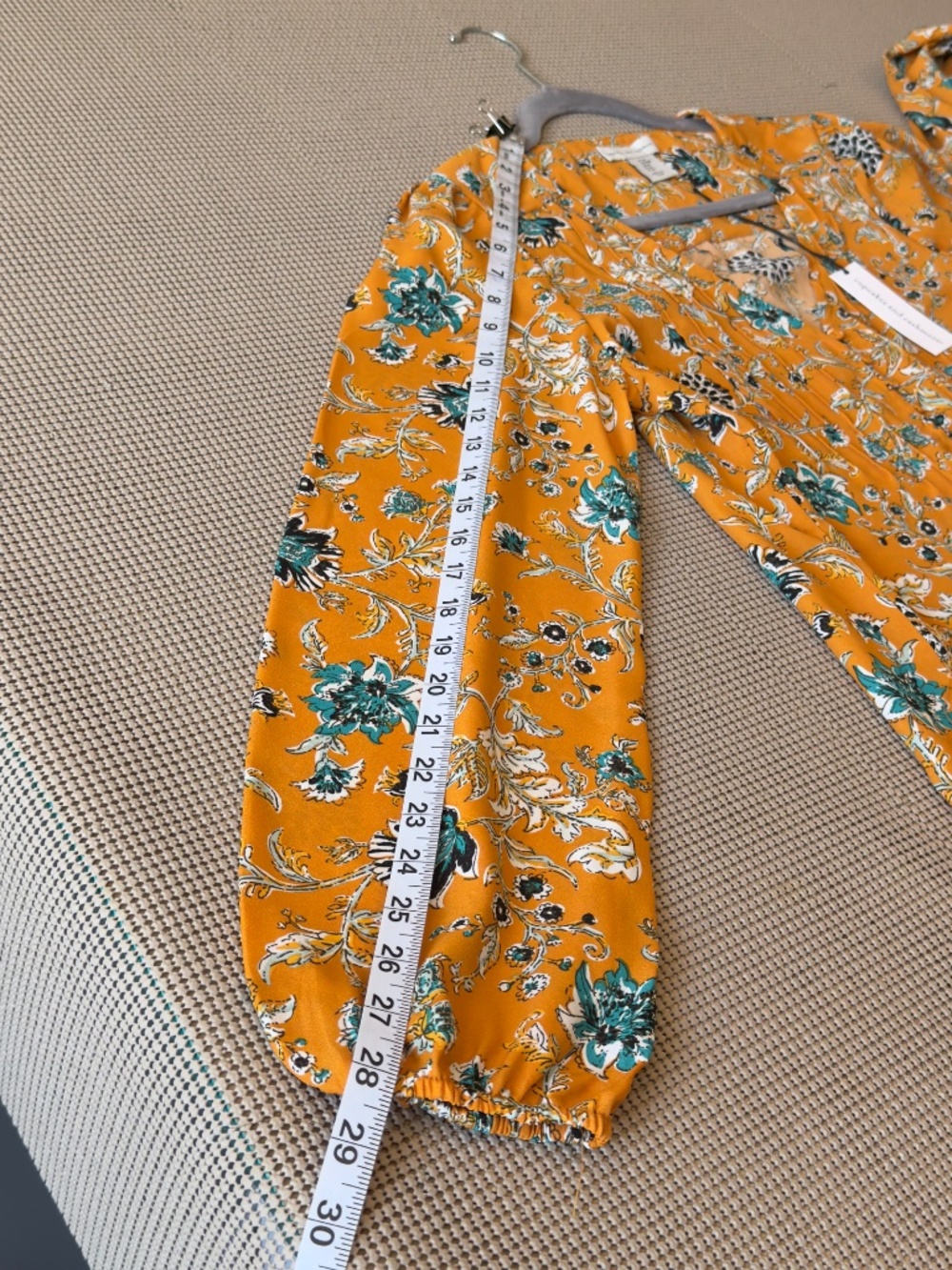 CUPCAKES & CASHMERE blouse long bishop sleeve floral pattern half button size M - Picture 7 of 15